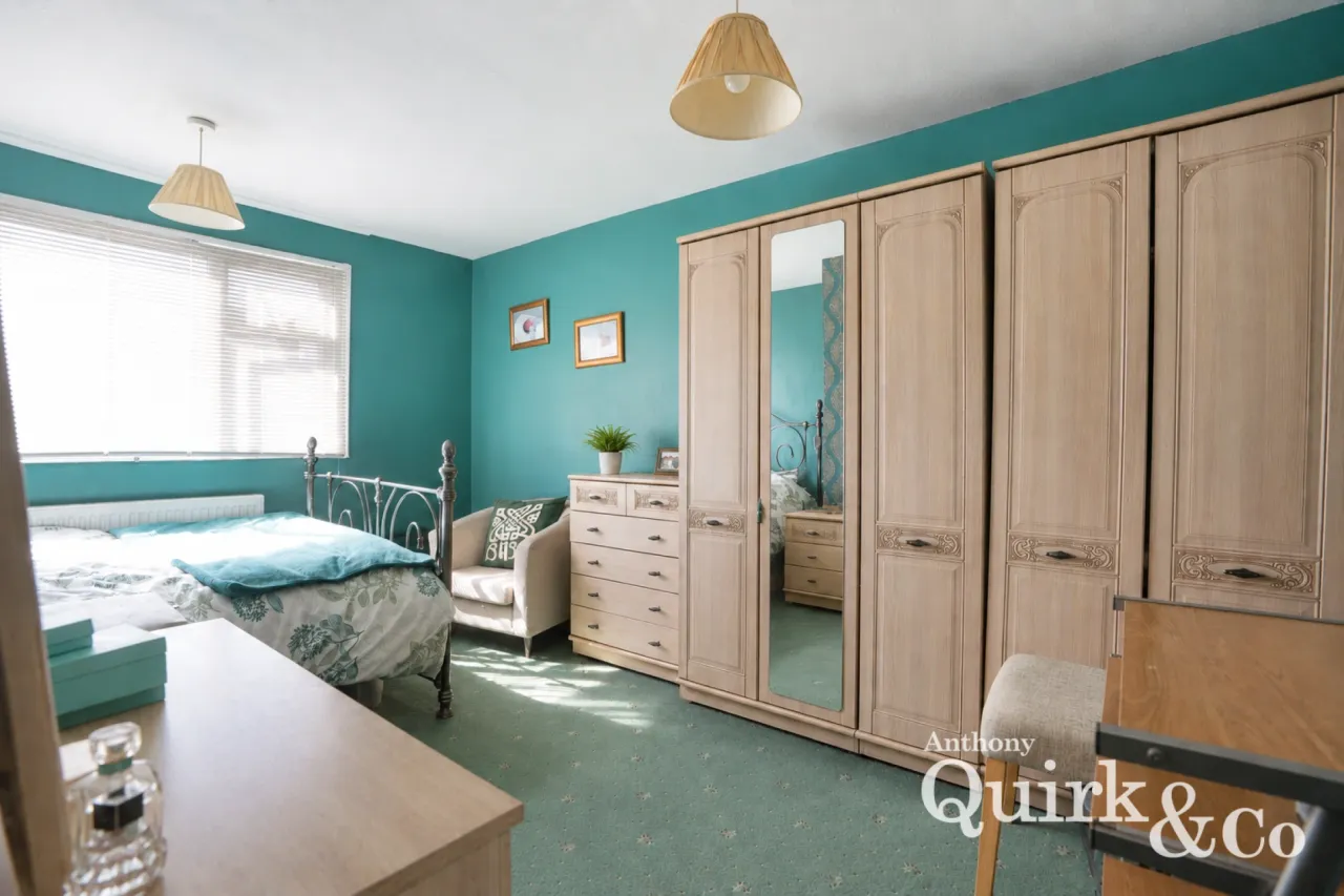 First Avenue, Canvey Island, SS8, photo 10