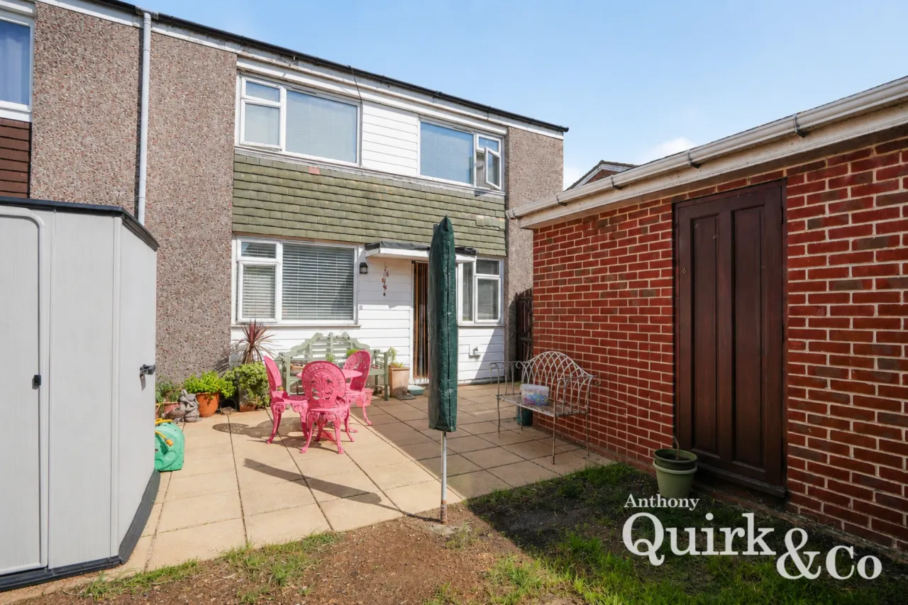 First Avenue, Canvey Island, SS8, photo 15
