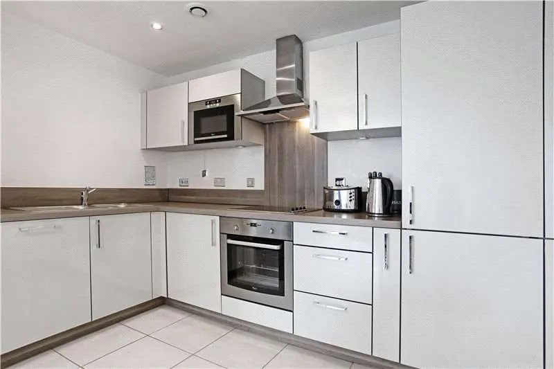 Needleman Street, London, SE16, photo 2