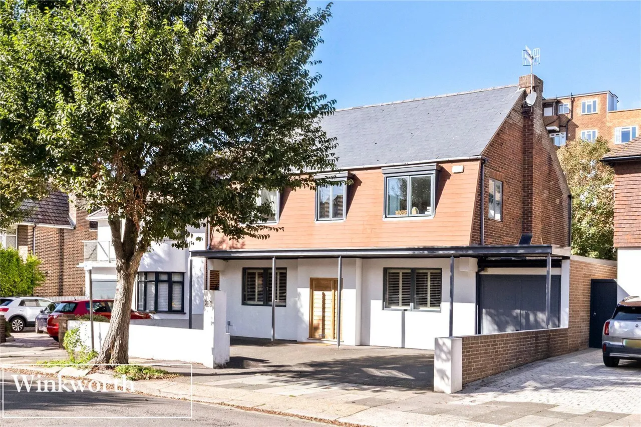 5 bed house for sale, Vallance Gardens, Hove, BN3
