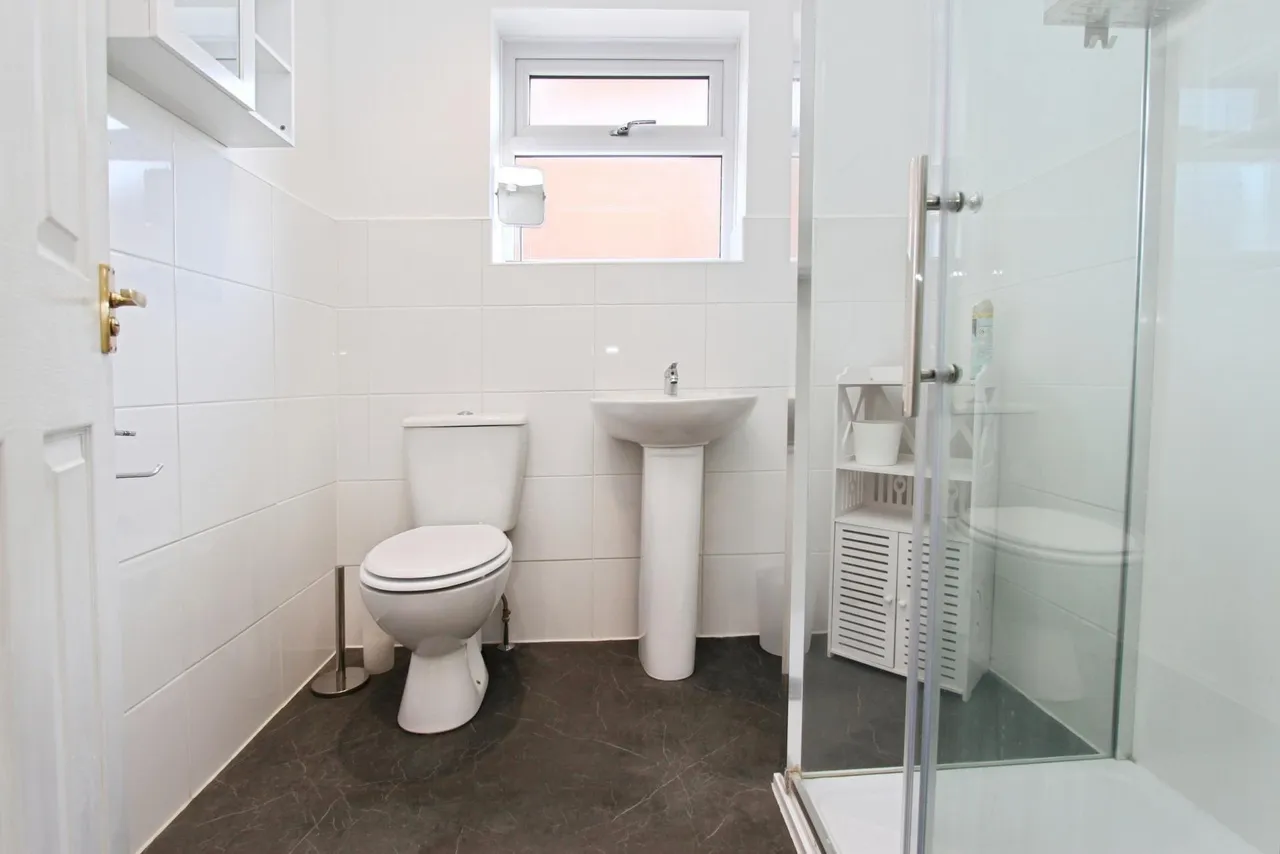 Benington Drive, Wollaton, NG8, photo 10
