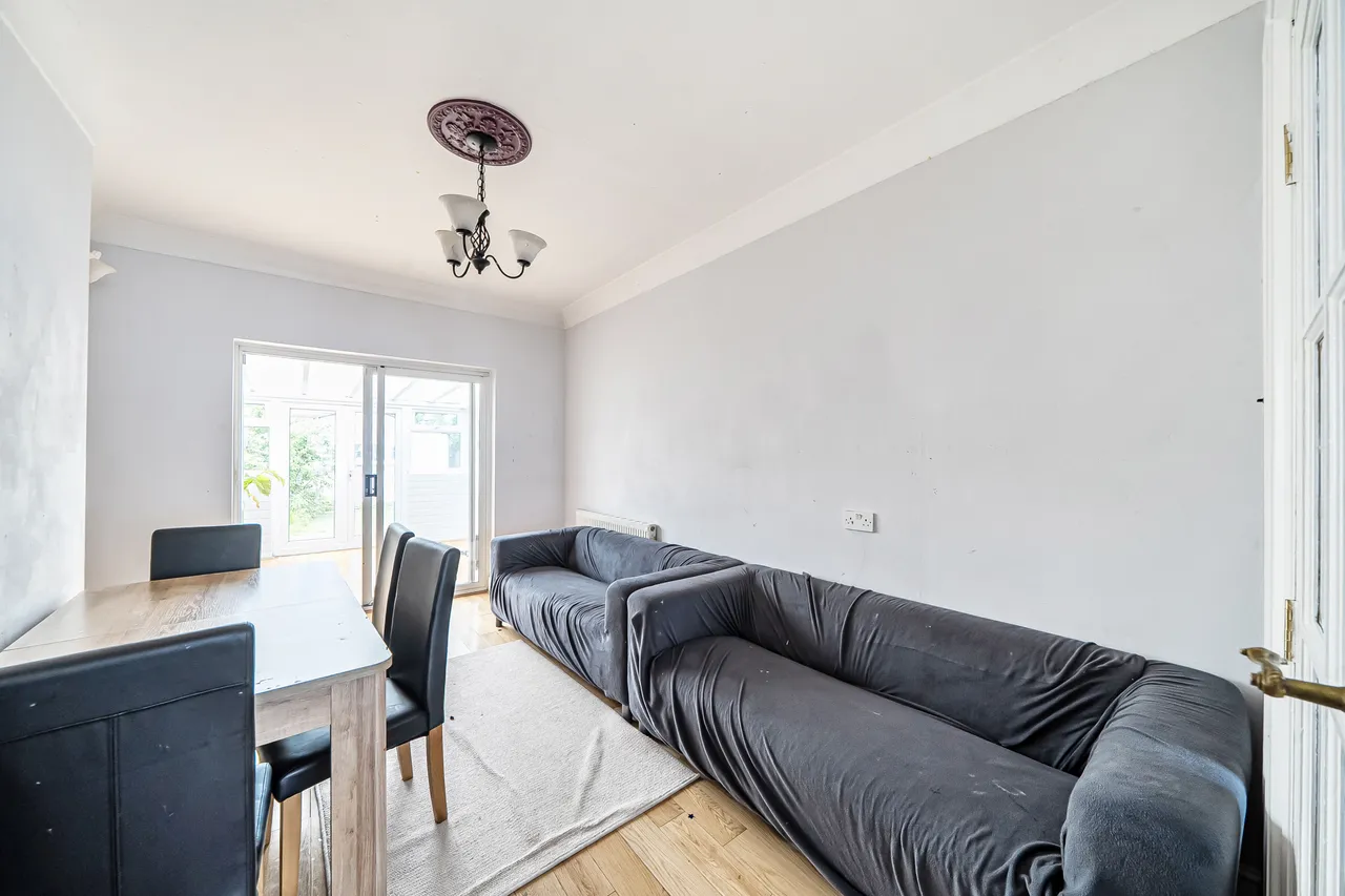 25 Wharfedale Gardens, Thornton Heath, photo 3