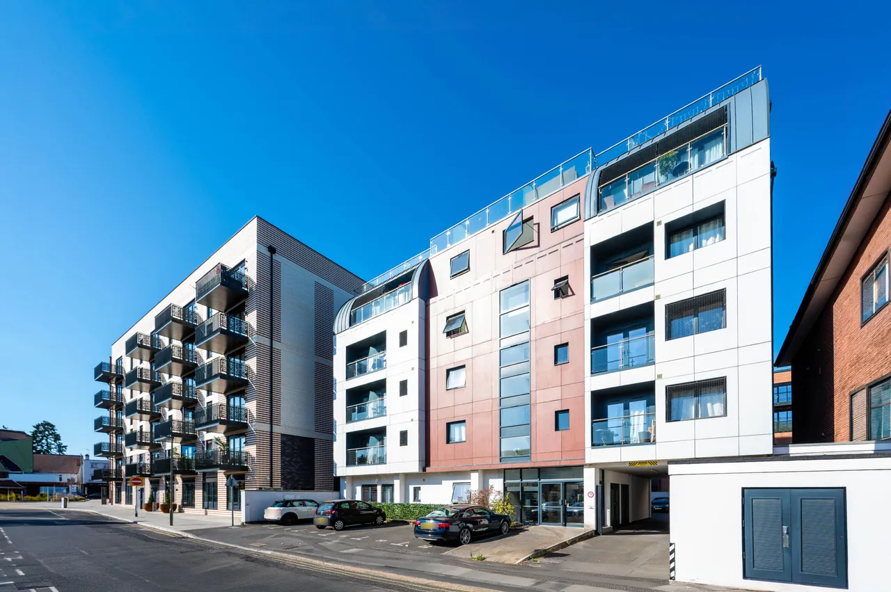 Flat 16, Magna West, Lavender Park Road, West Byfleet, photo 9