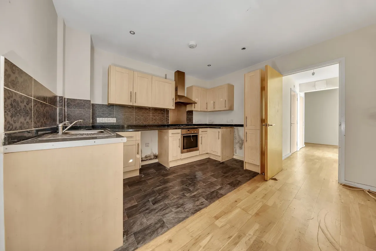 Flat 57 Co Operative House, London, SE15 4UR, photo 6
