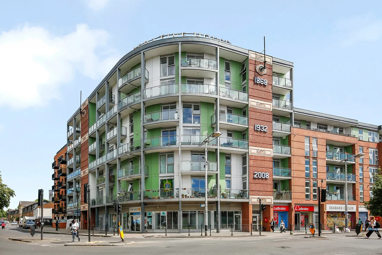 2 bed property for sale — Flat 57 Co Operative House, London, SE15 4UR