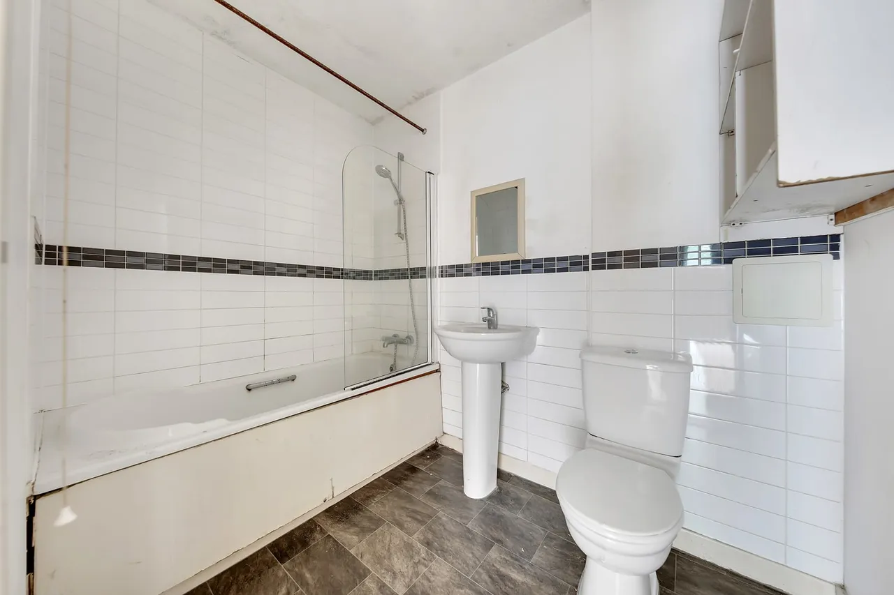 Flat 57 Co Operative House, London, SE15 4UR, photo 7
