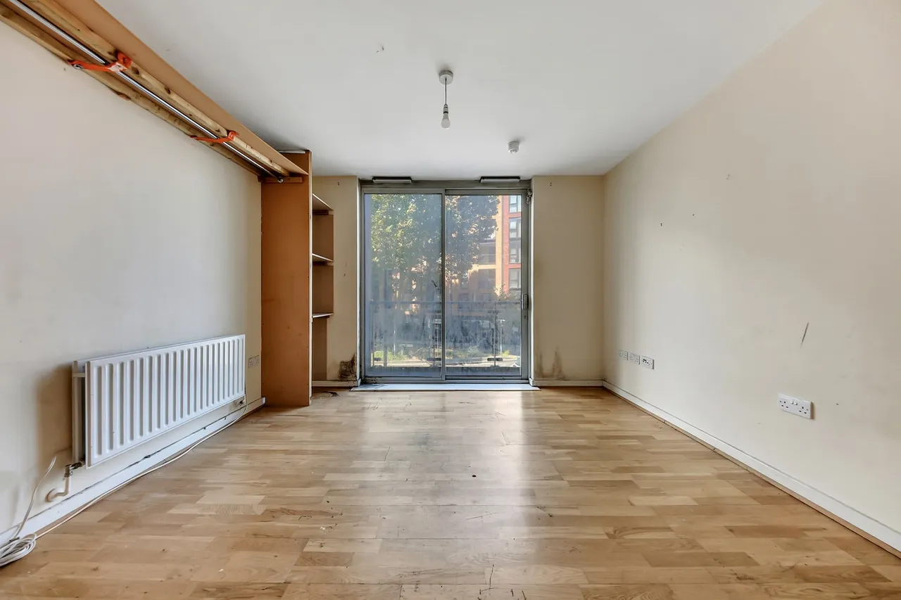 Flat 57 Co Operative House, London, SE15 4UR, photo 2