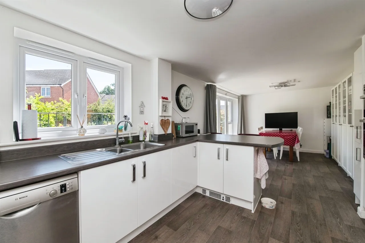 Cloakham Drive, Axminster, EX13, photo 4