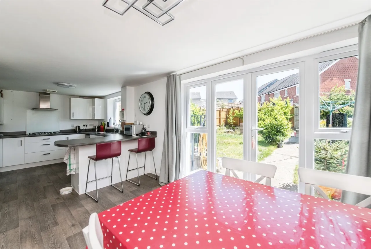 Cloakham Drive, Axminster, EX13, photo 3