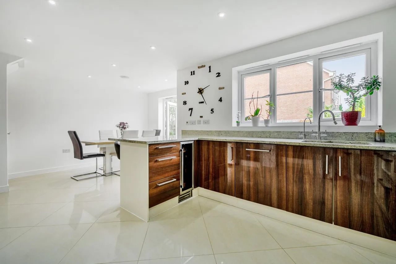 Dorset Crescent, Basingstoke, RG22, photo 10