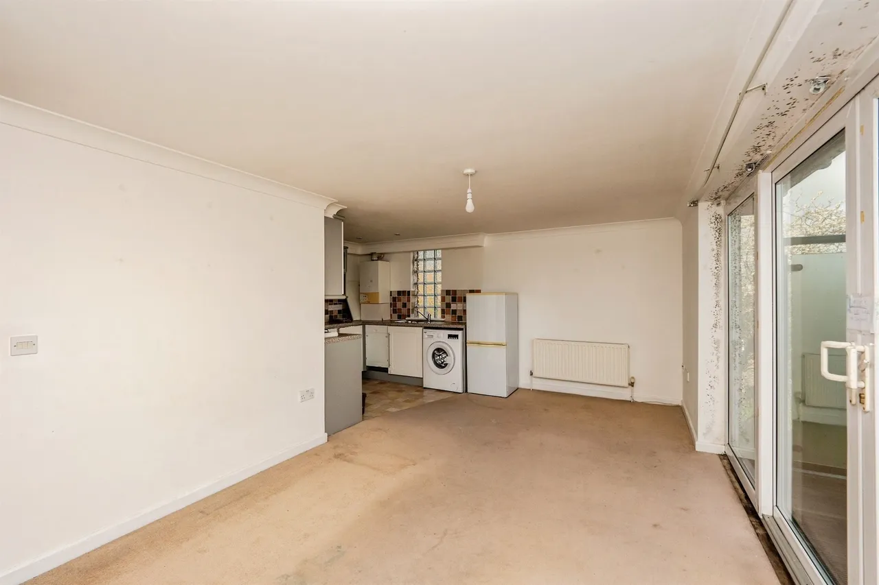 Goldcroft Avenue, Weymouth, DT4, photo 14