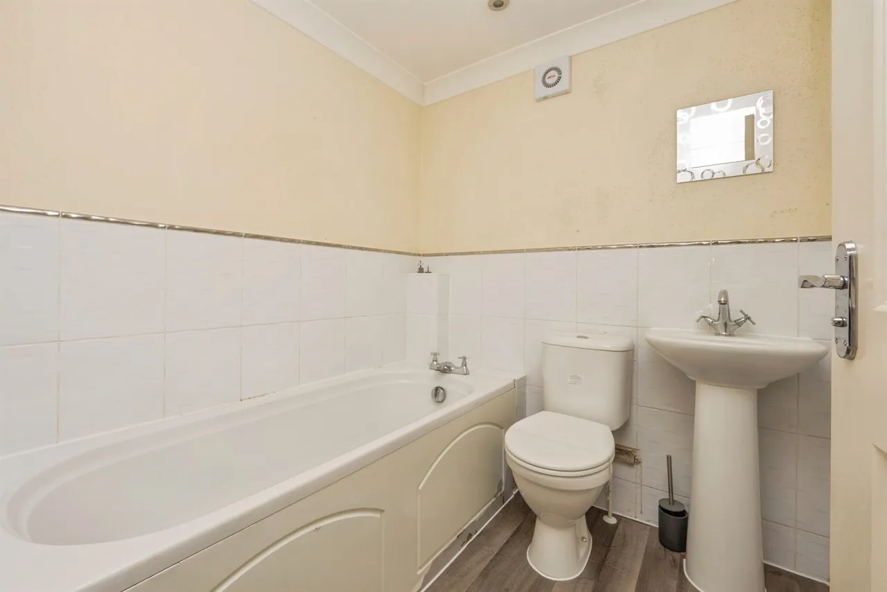 Goldcroft Avenue, Weymouth, DT4, photo 6