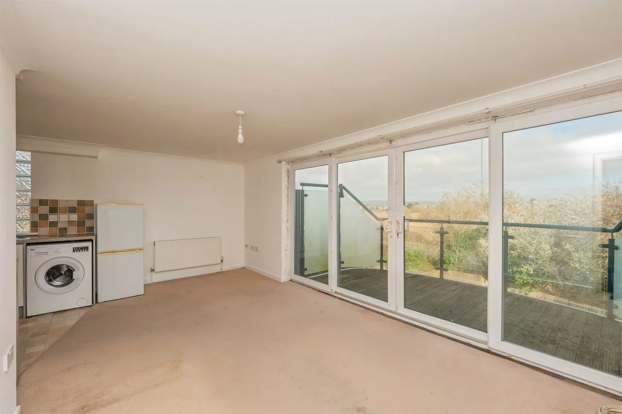 Goldcroft Avenue, Weymouth, DT4, photo 5