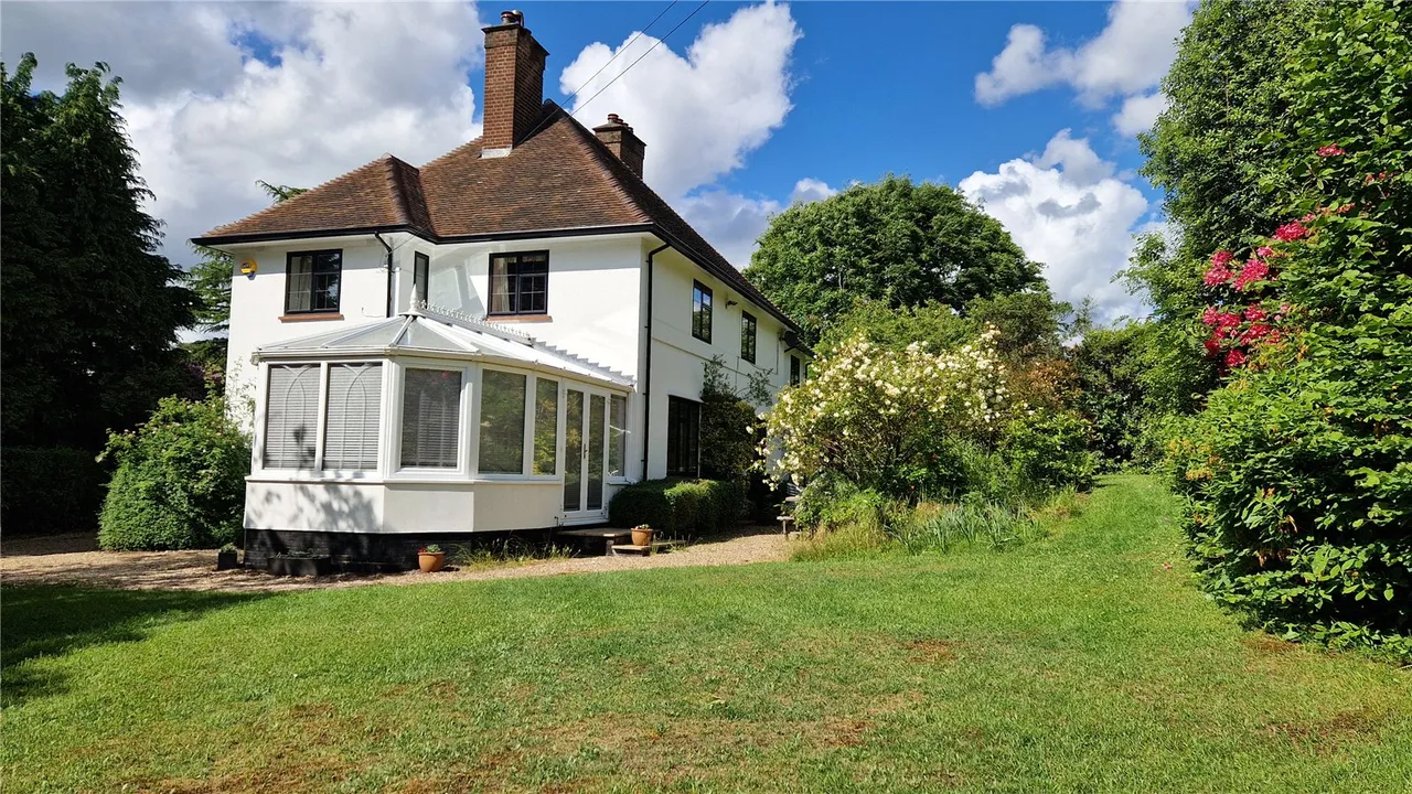 Tekels Avenue, Camberley, Surrey, GU15 2LA, photo 32