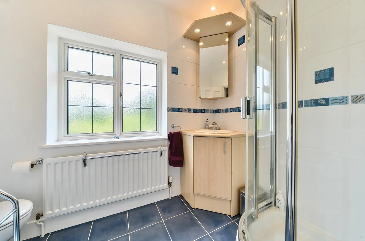 Tekels Avenue, Camberley, Surrey, GU15 2LA, photo 26