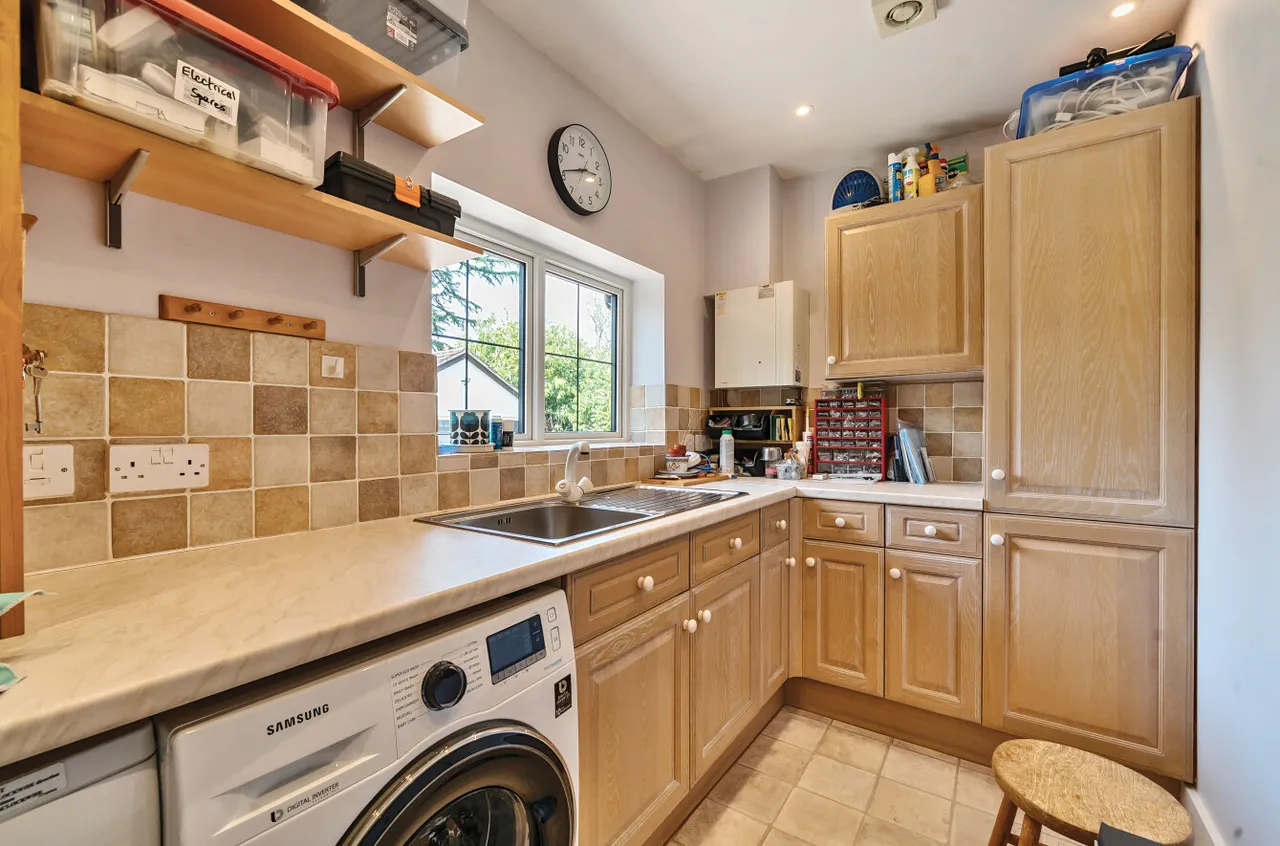 Tekels Avenue, Camberley, Surrey, GU15 2LA, photo 23