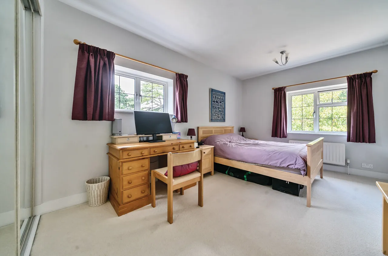 Tekels Avenue, Camberley, Surrey, GU15 2LA, photo 18