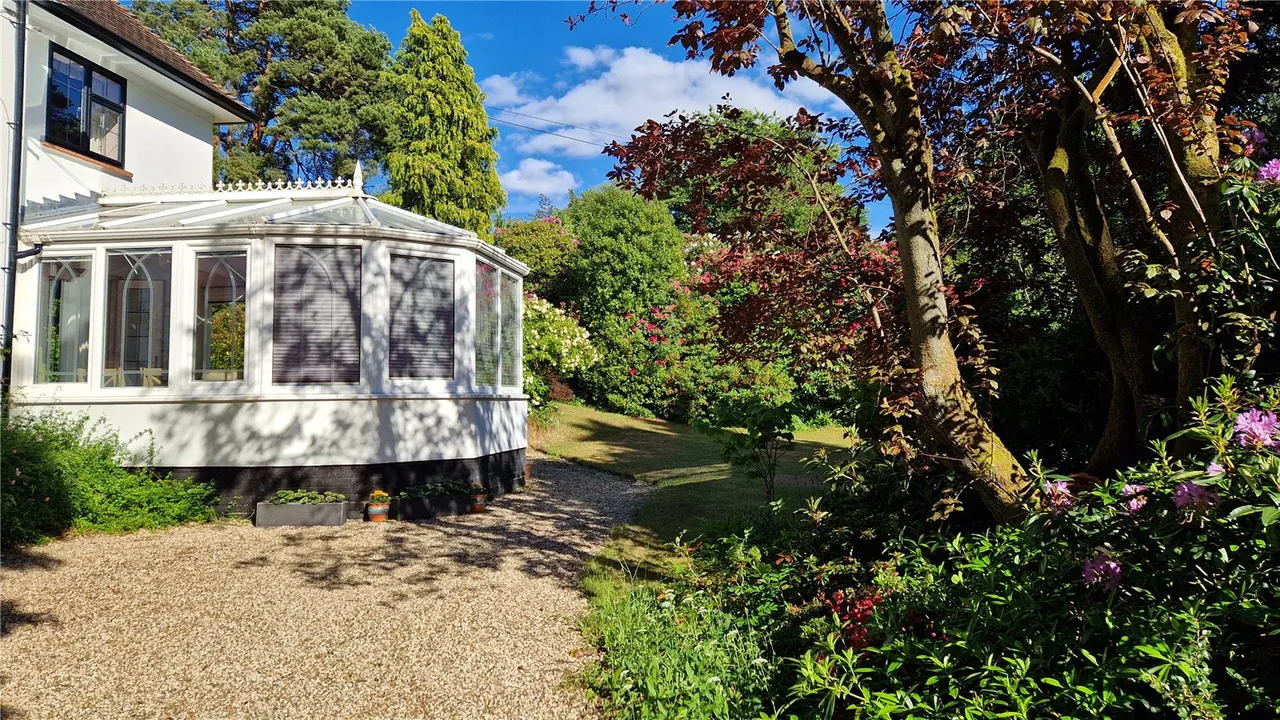 Tekels Avenue, Camberley, Surrey, GU15 2LA, photo 35