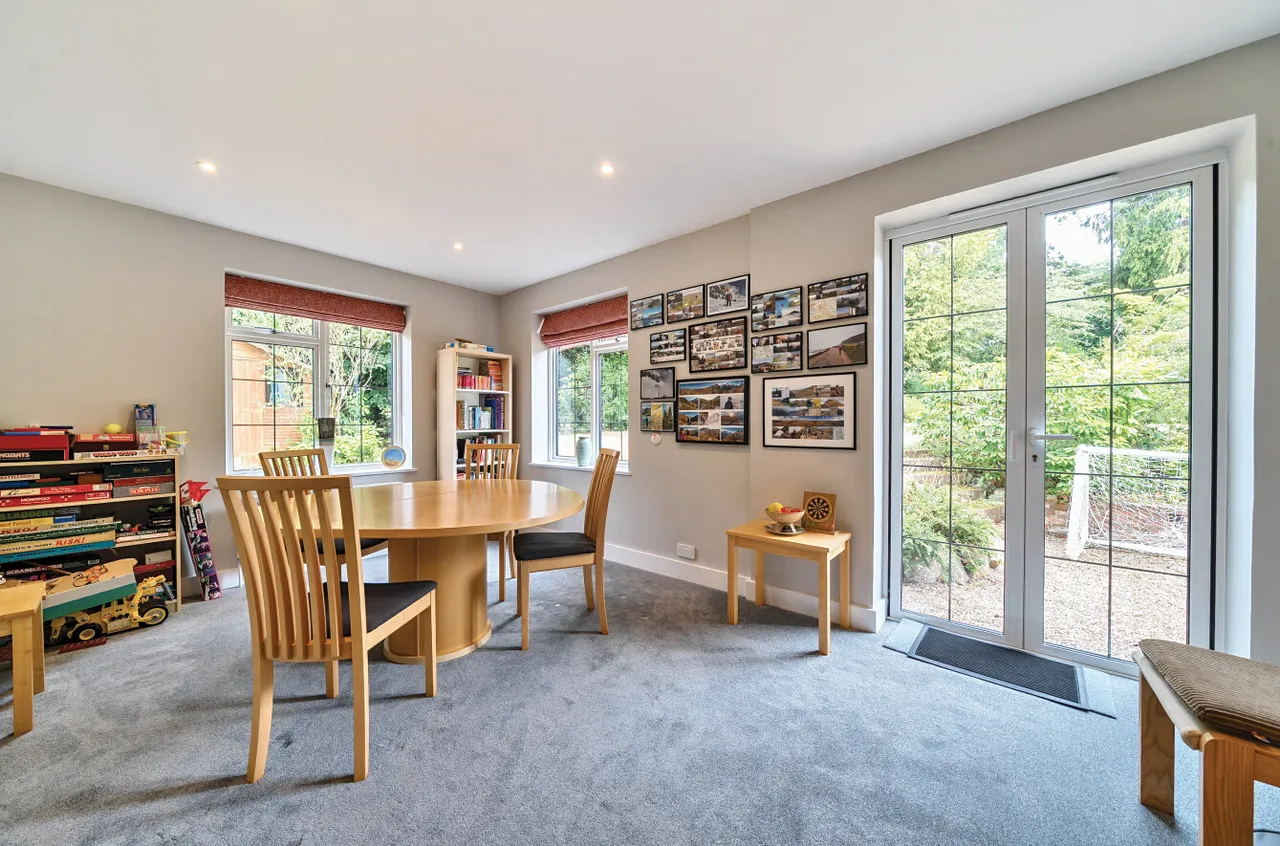 Tekels Avenue, Camberley, Surrey, GU15 2LA, photo 7