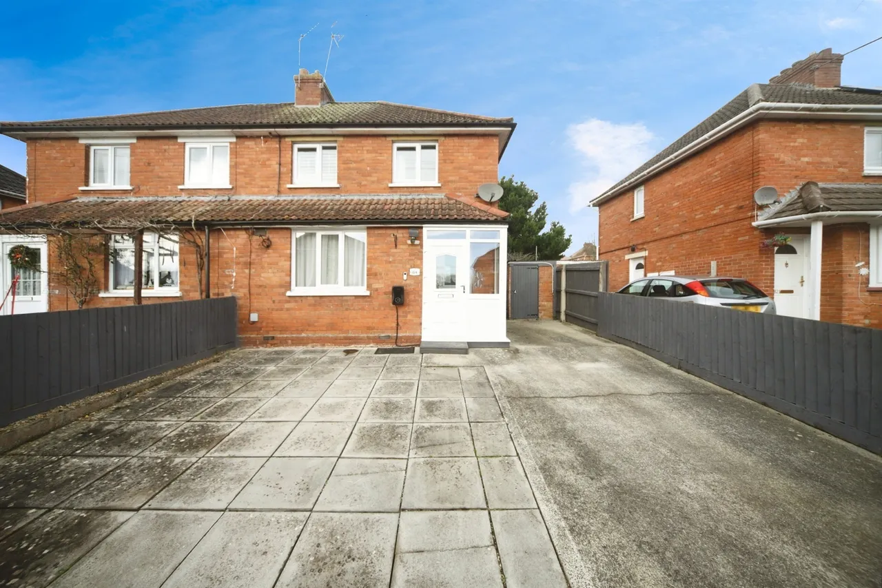 Lyngford Square, Taunton, TA2, photo 15