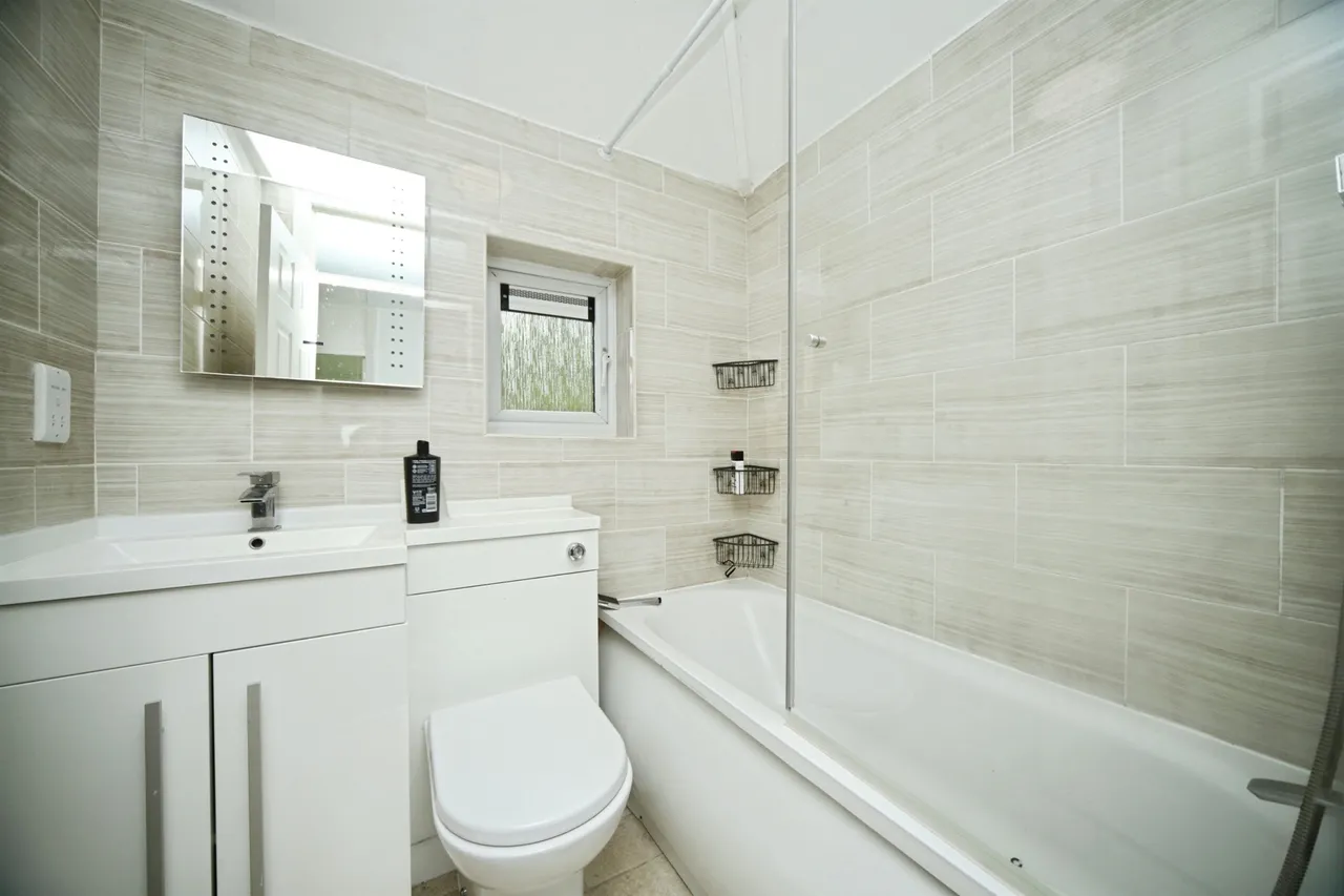 Lyngford Square, Taunton, TA2, photo 13