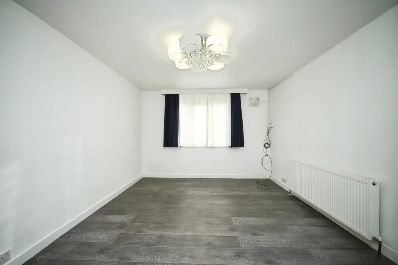 Lyngford Square, Taunton, TA2, photo 17