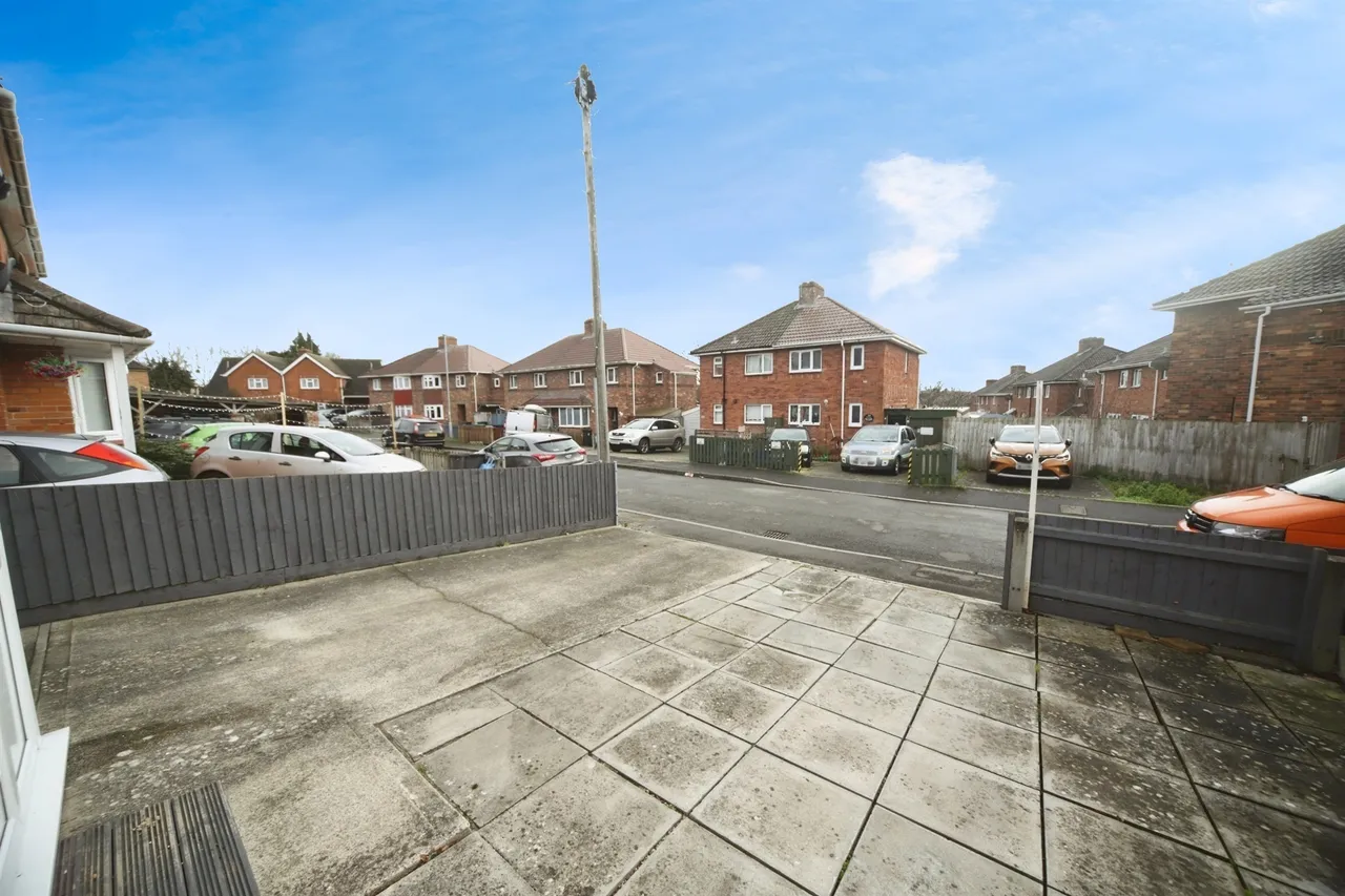 Lyngford Square, Taunton, TA2, photo 16