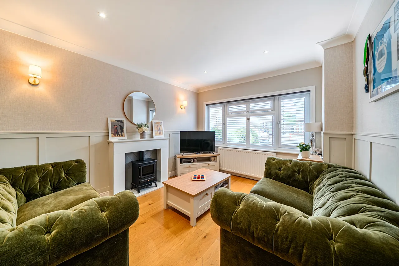 Sussex Road, Ickenham, UB10, photo 3