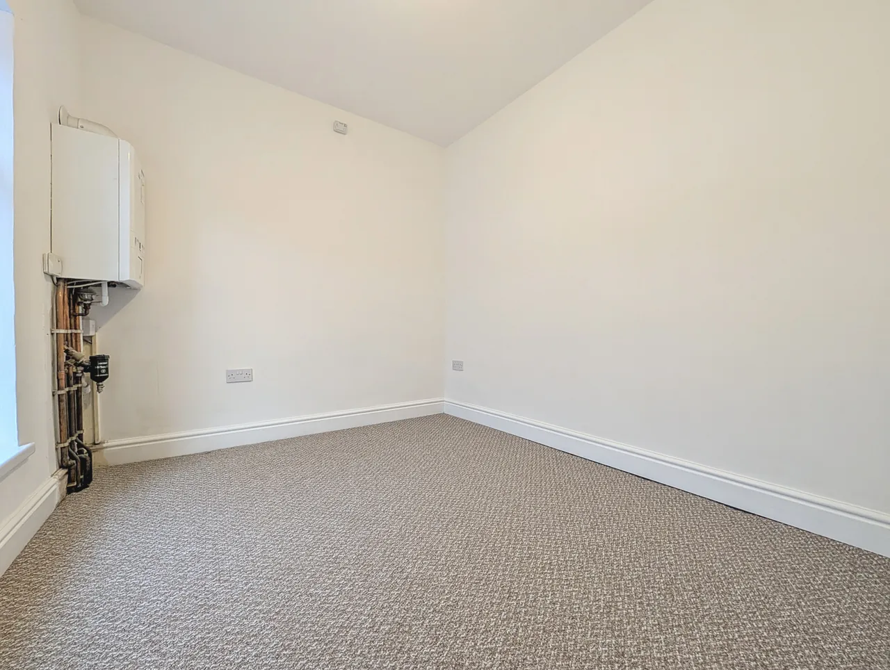Maindy Road, Ton Pentre, CF41, photo 6