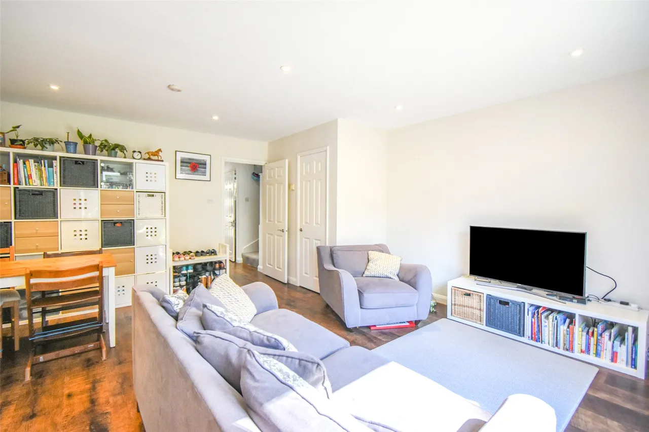Compass Field, Hook, Hampshire, RG27 9SH, photo 11