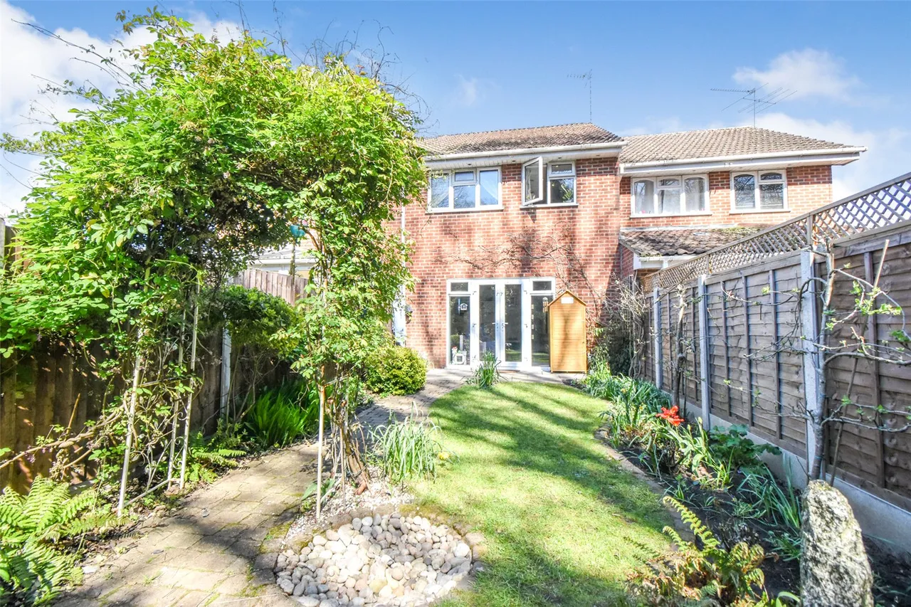 Compass Field, Hook, Hampshire, RG27 9SH, photo 5