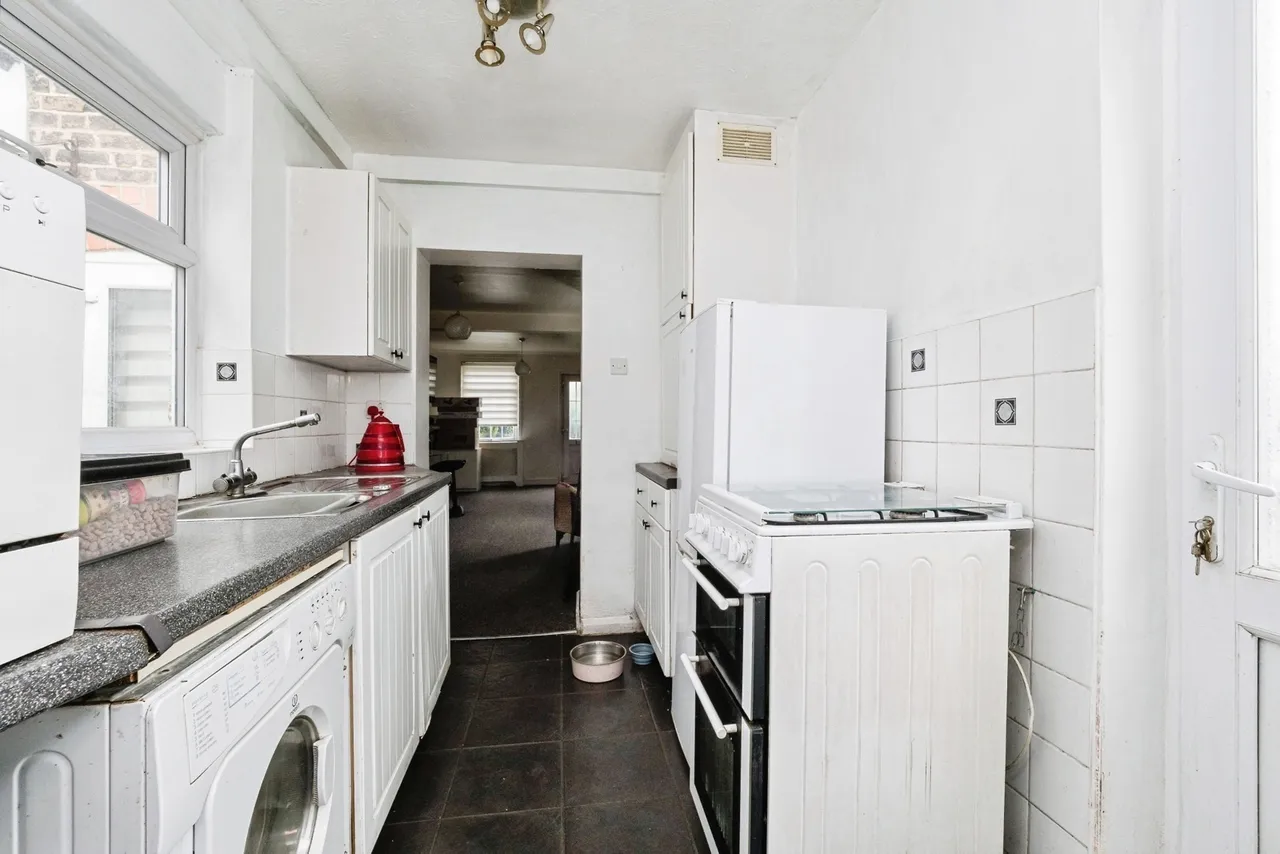 Abbs Cross Lane, Hornchurch, RM12, photo 11