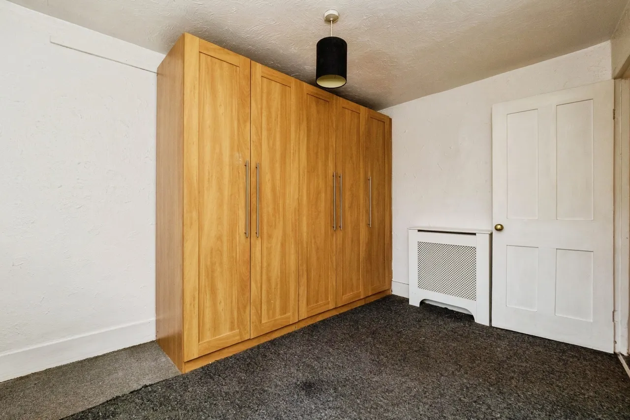 Abbs Cross Lane, Hornchurch, RM12, photo 9