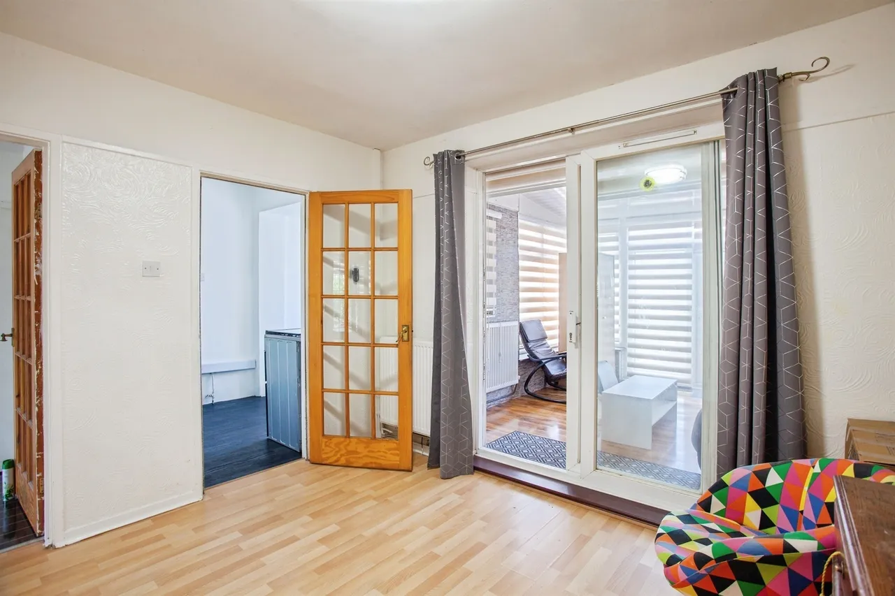 Broom Valley Road, Rotherham, S60, photo 7