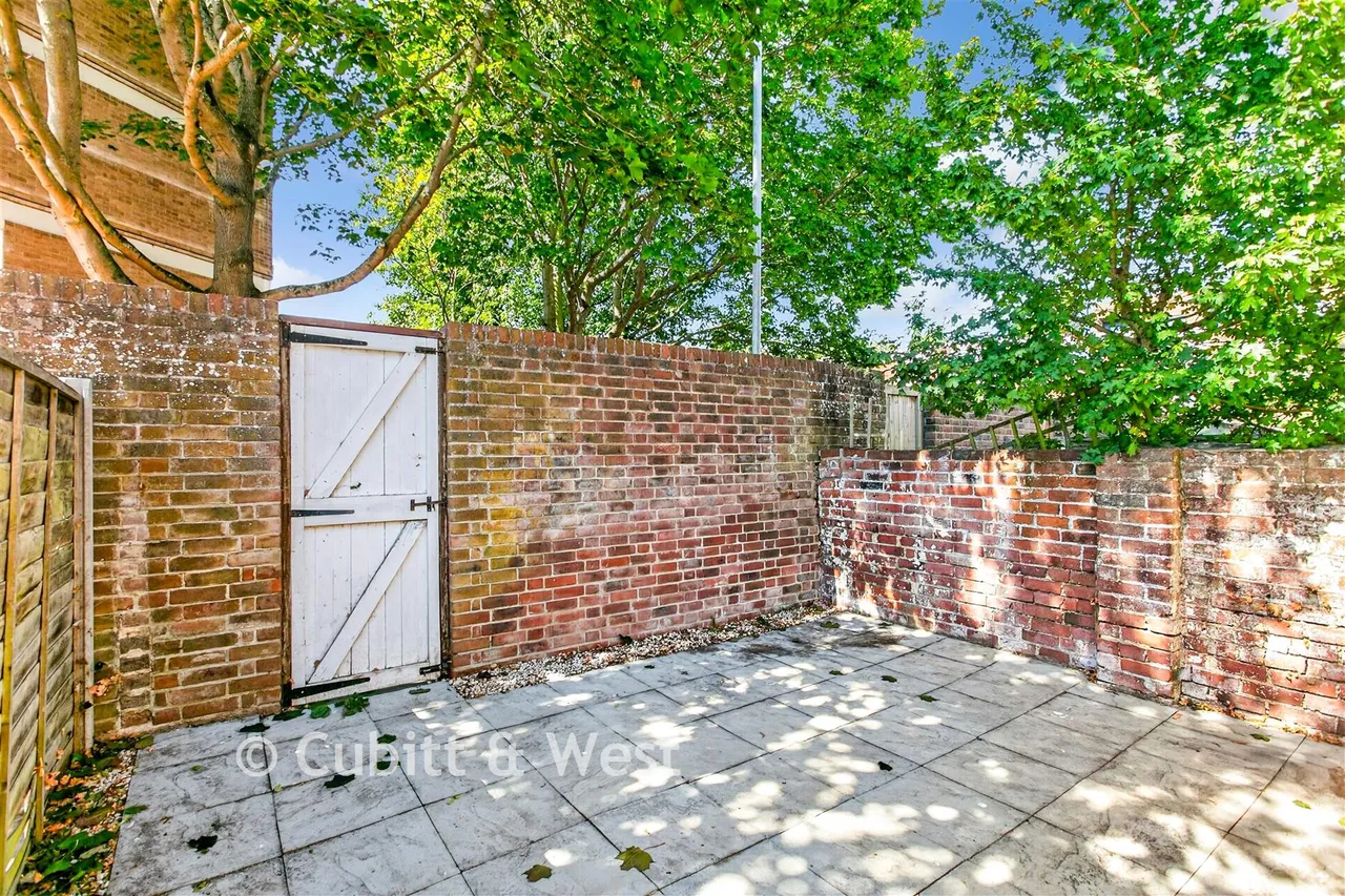 Margate Road, Southsea, PO5, photo 2