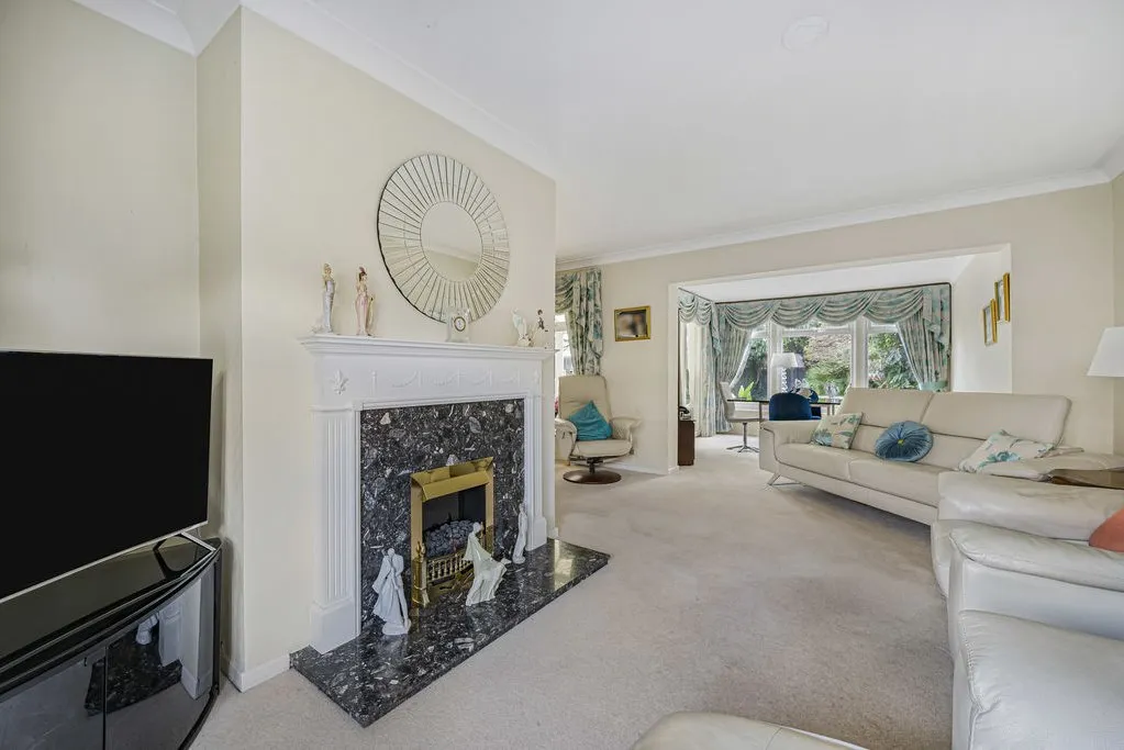 Lesley Close, Bexley, DA5, photo 8