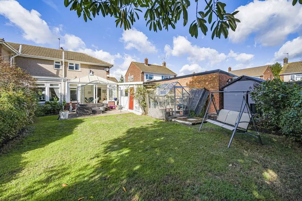 Lesley Close, Bexley, DA5, photo 21