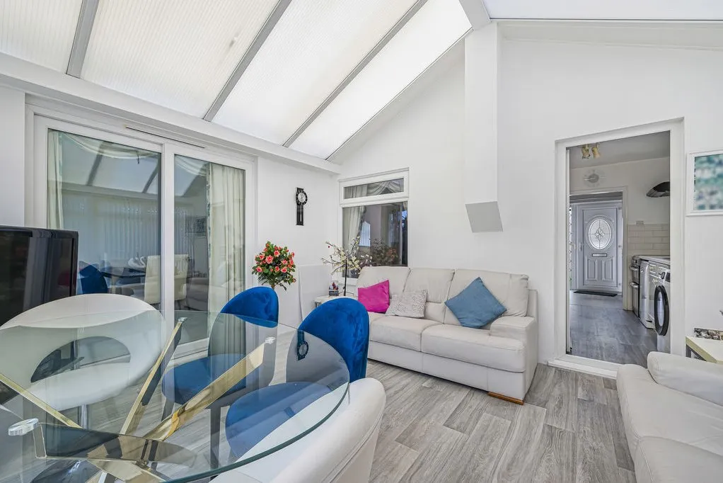 Lesley Close, Bexley, DA5, photo 11
