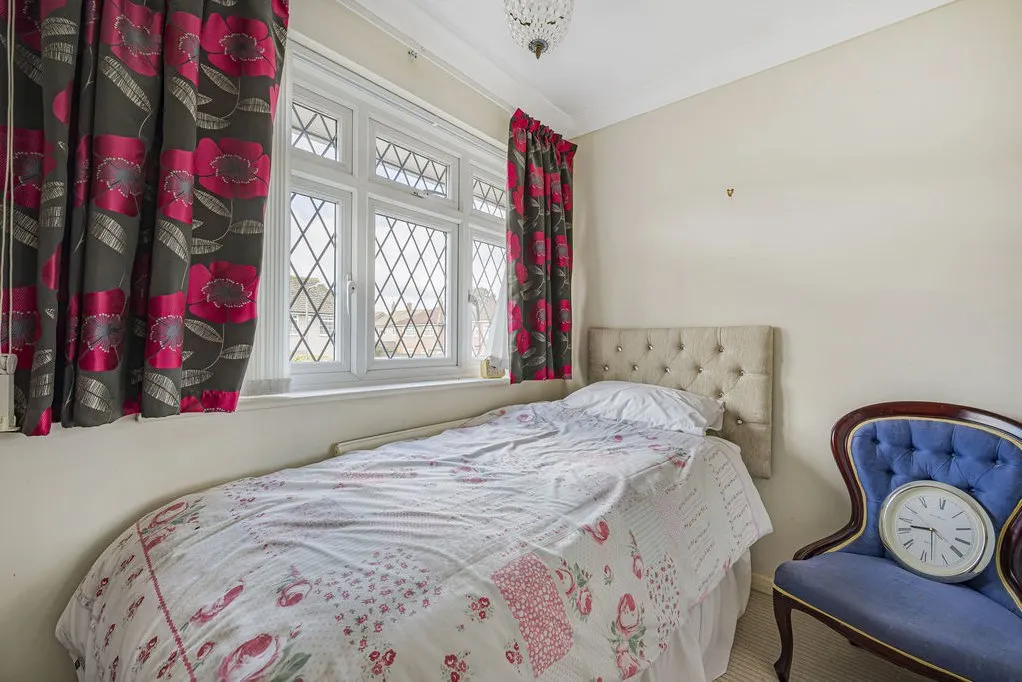 Lesley Close, Bexley, DA5, photo 15