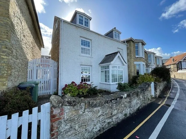 4 bed house to rent, Esplanade, Seaview, PO34