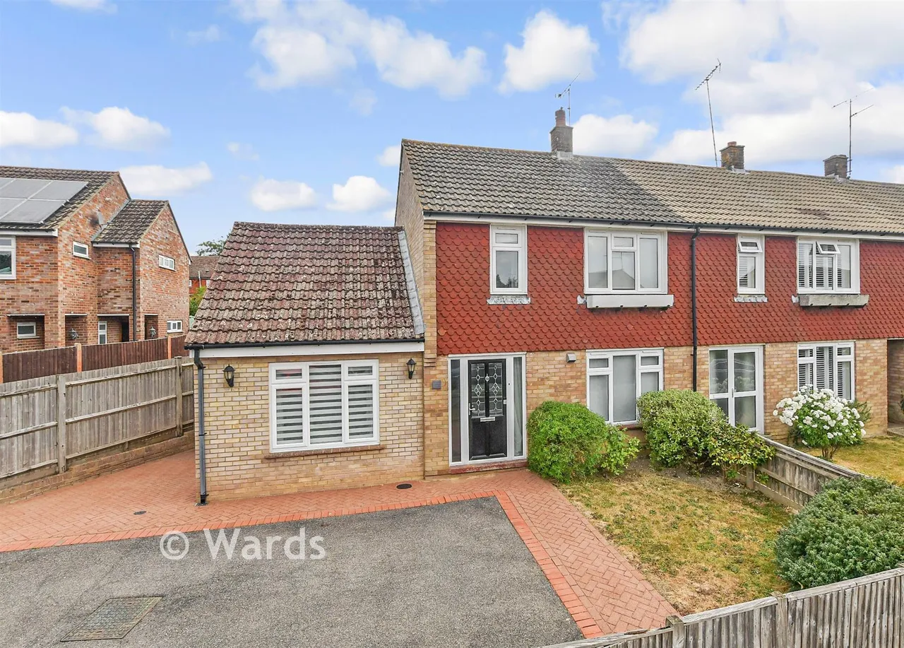 3 bed house for sale, Chalk Avenue, St. Michaels, TN30