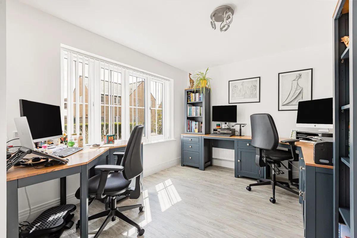 Wheatsheaf Crescent, Bampton, photo 9