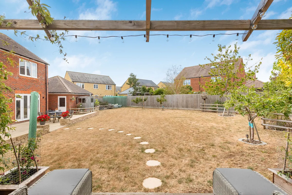 Wheatsheaf Crescent, Bampton, photo 26