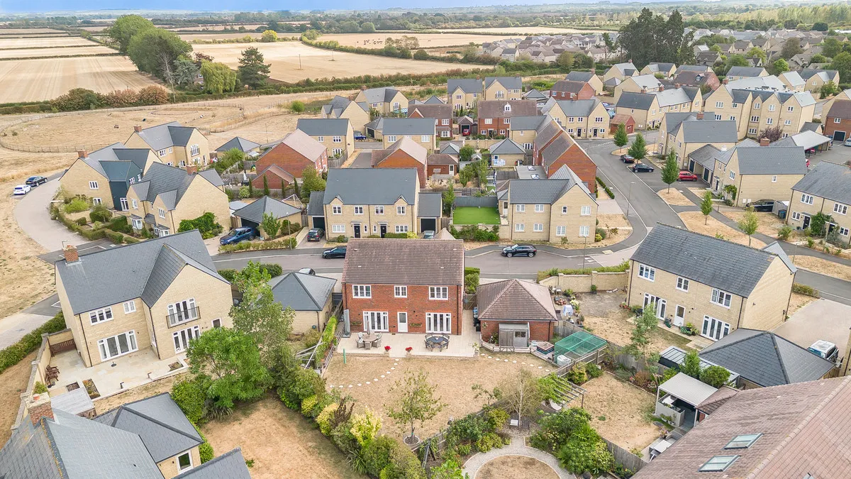 Wheatsheaf Crescent, Bampton, photo 29
