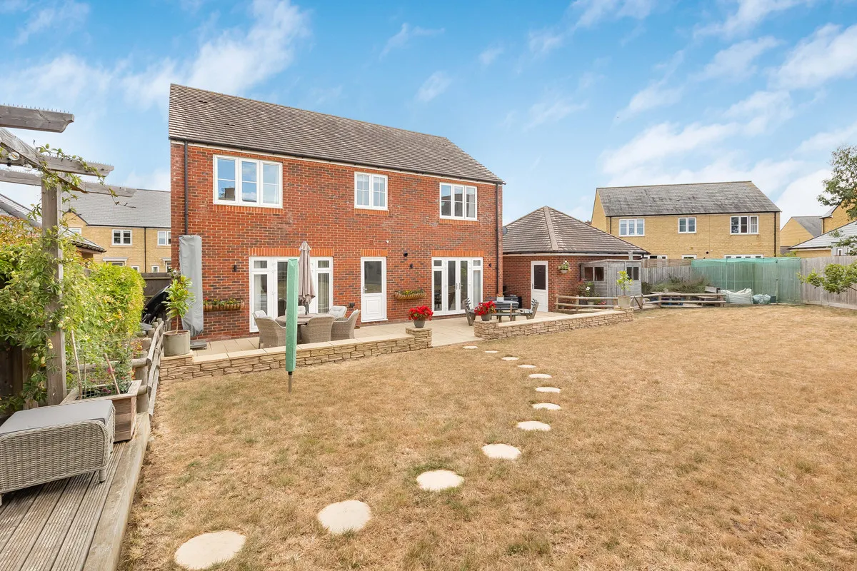 Wheatsheaf Crescent, Bampton, photo 27