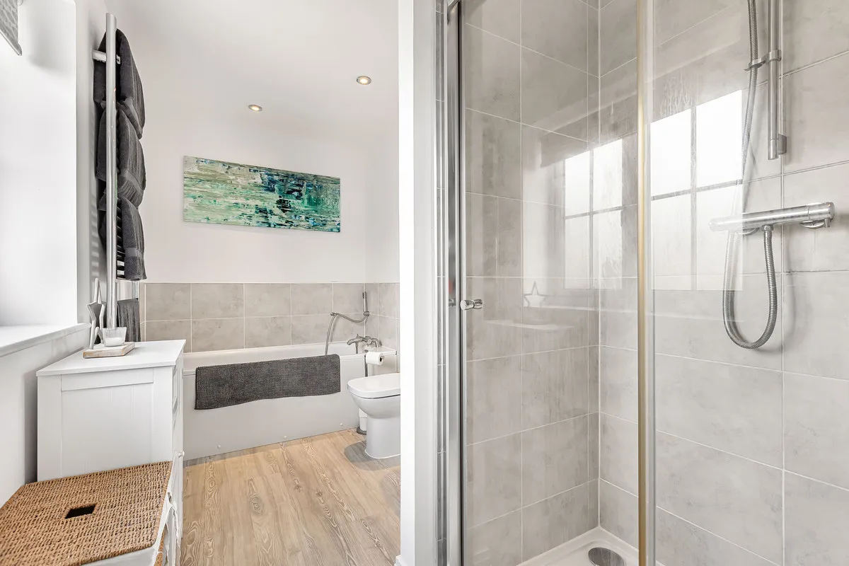 Wheatsheaf Crescent, Bampton, photo 16