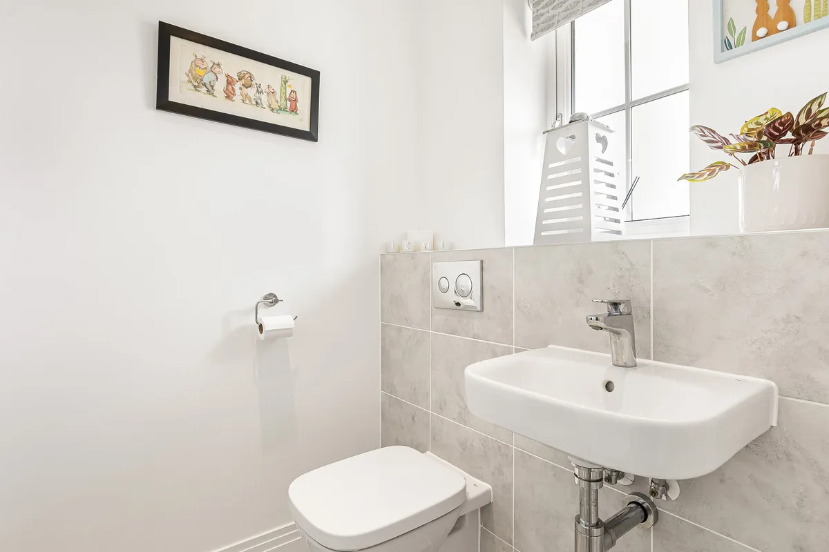 Wheatsheaf Crescent, Bampton, photo 8