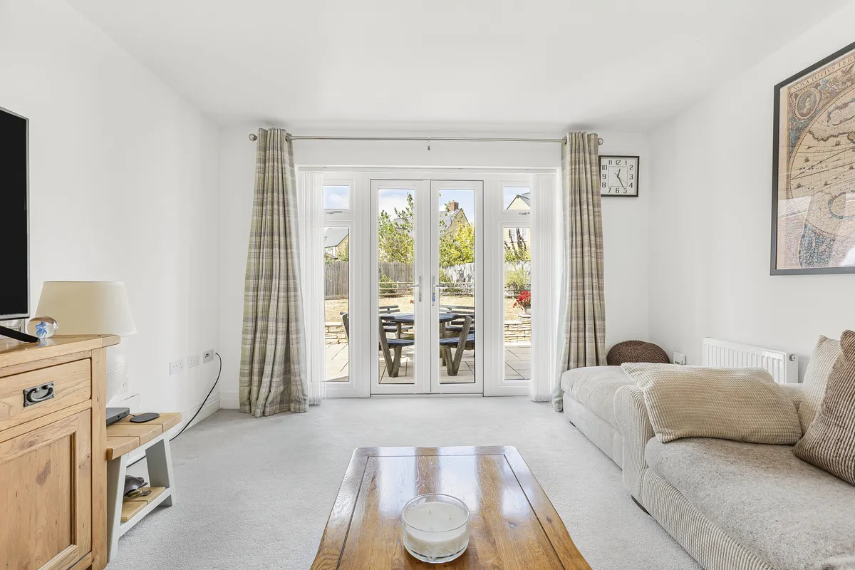 Wheatsheaf Crescent, Bampton, photo 3