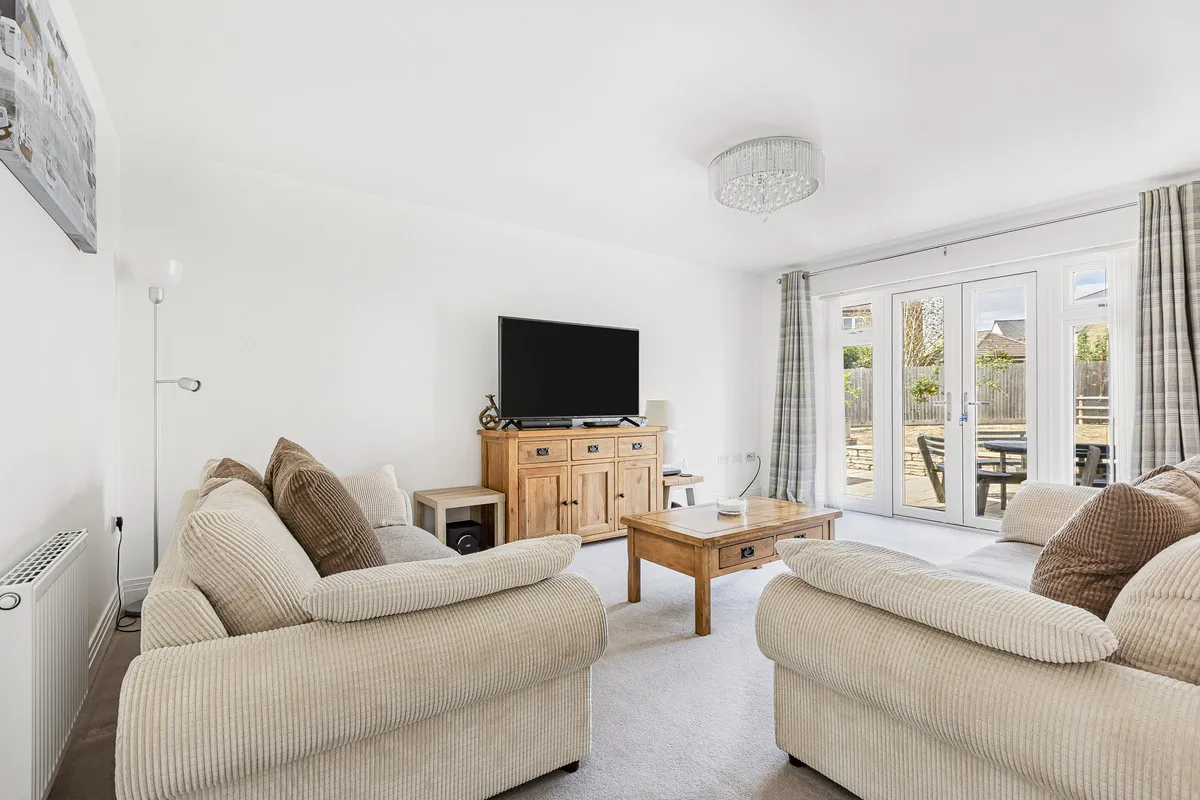 Wheatsheaf Crescent, Bampton, photo 10