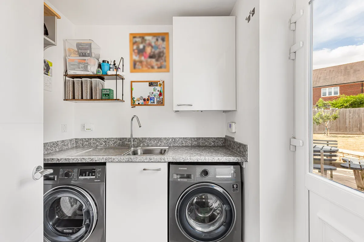 Wheatsheaf Crescent, Bampton, photo 37